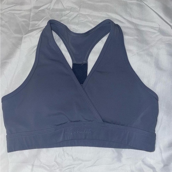 Alphalete crossover sports bra in grey - Picture 6 of 16